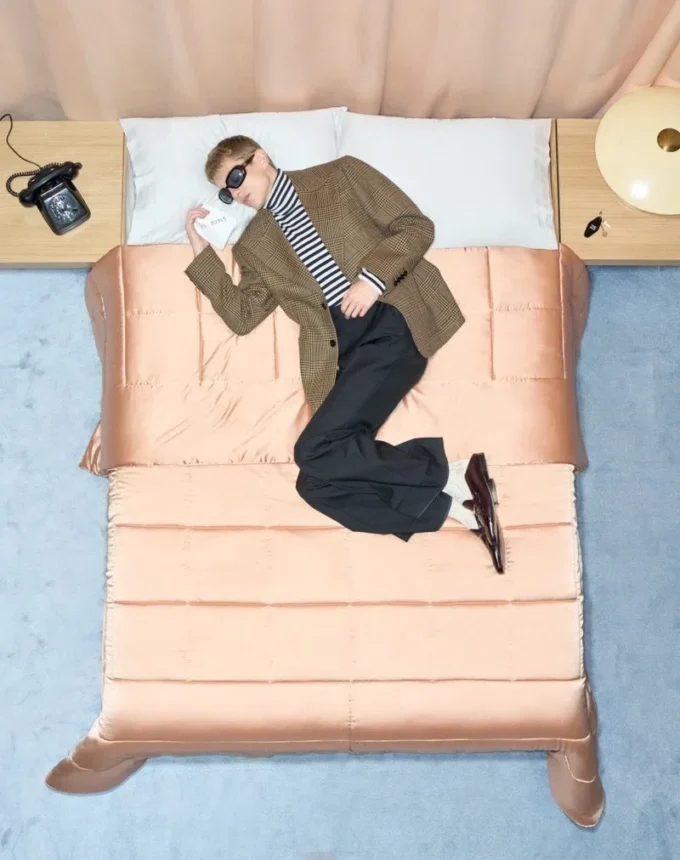 Jacheta din lână cu un singur rând de nasturi și model Glen Plaid de la Valentino Jacheta din lână cu un singur rând de nasturi și model Glen Plaid de la Valentino