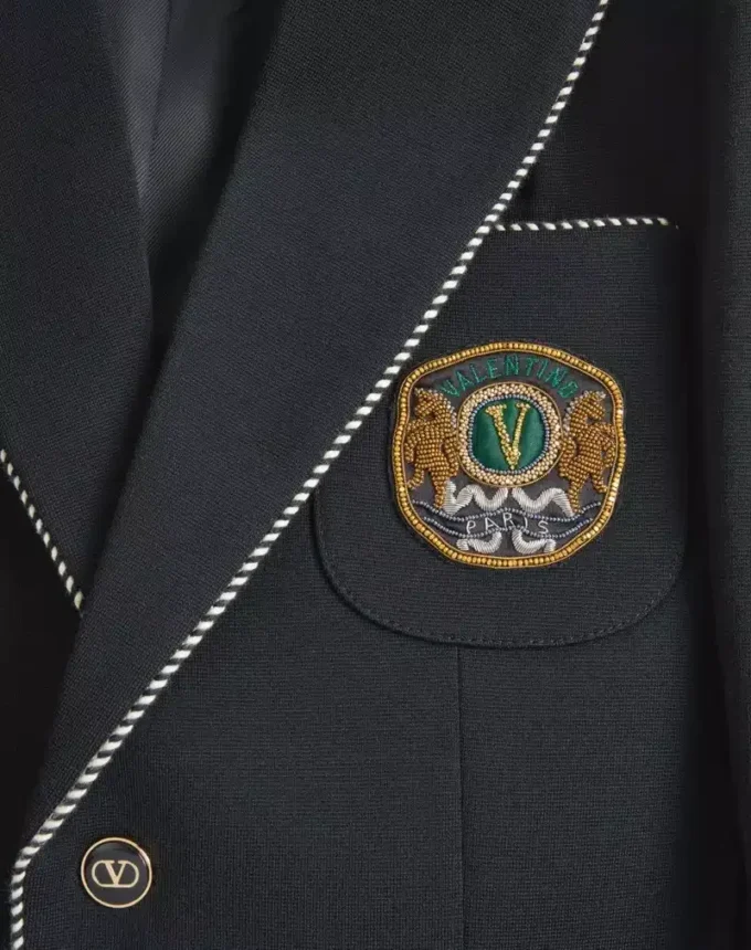 Jacheta din lână cu un singur rând de nasturi și patch Valentino