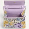 Mini geantă de mână Valentino Garavani Vsling cu motiv Flowerism din strasuri și logo bijuterie Mini geantă de mână Valentino Garavani Vsling cu motiv Flowerism din strasuri și logo bijuterie