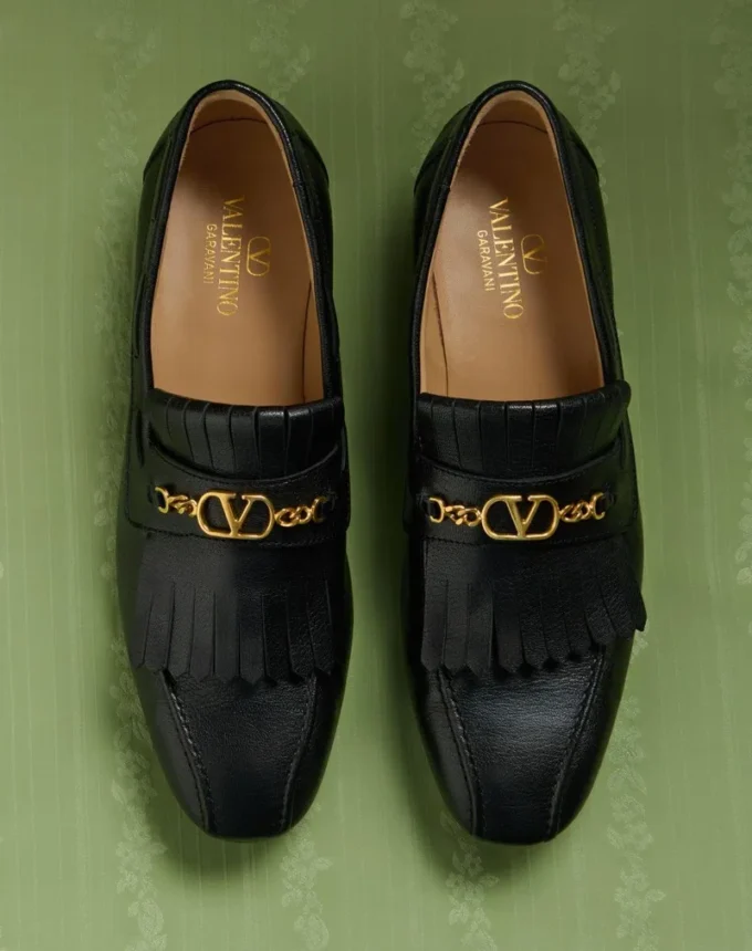 Mocasini din piele de capră cu franjuri și logo VLogo Signature