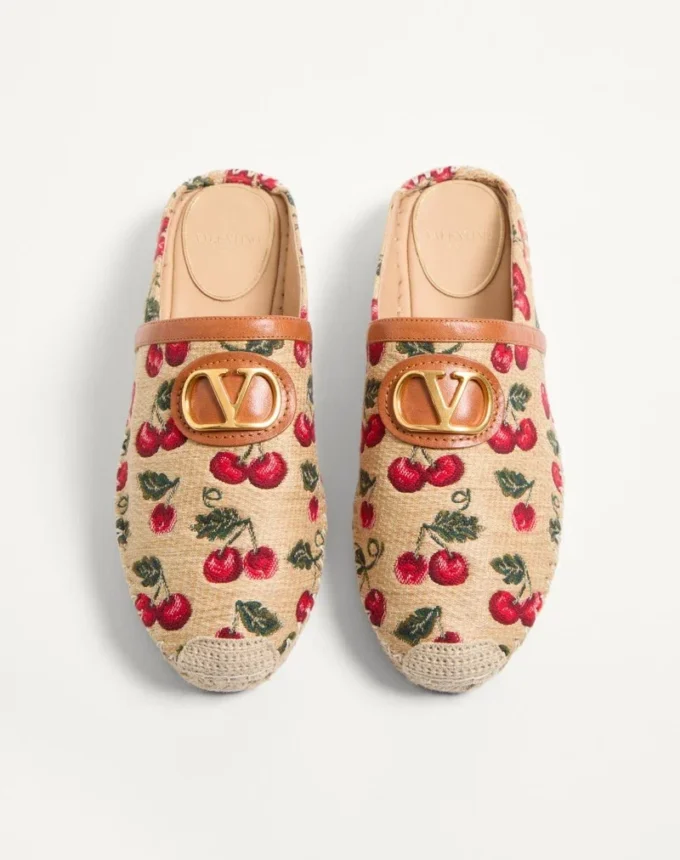 Mule Vlogo Signature cu motiv Cherryfic 25 mm Mule Vlogo Signature cu motiv Cherryfic 25 mm