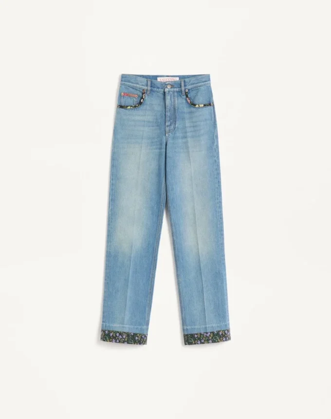 Pantaloni din denim Pantaloni din denim