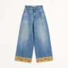 Pantaloni din denim Pantaloni din denim
