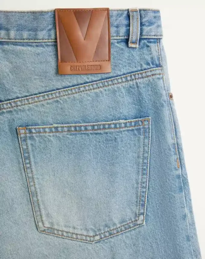 Pantaloni din denim Pantaloni din denim