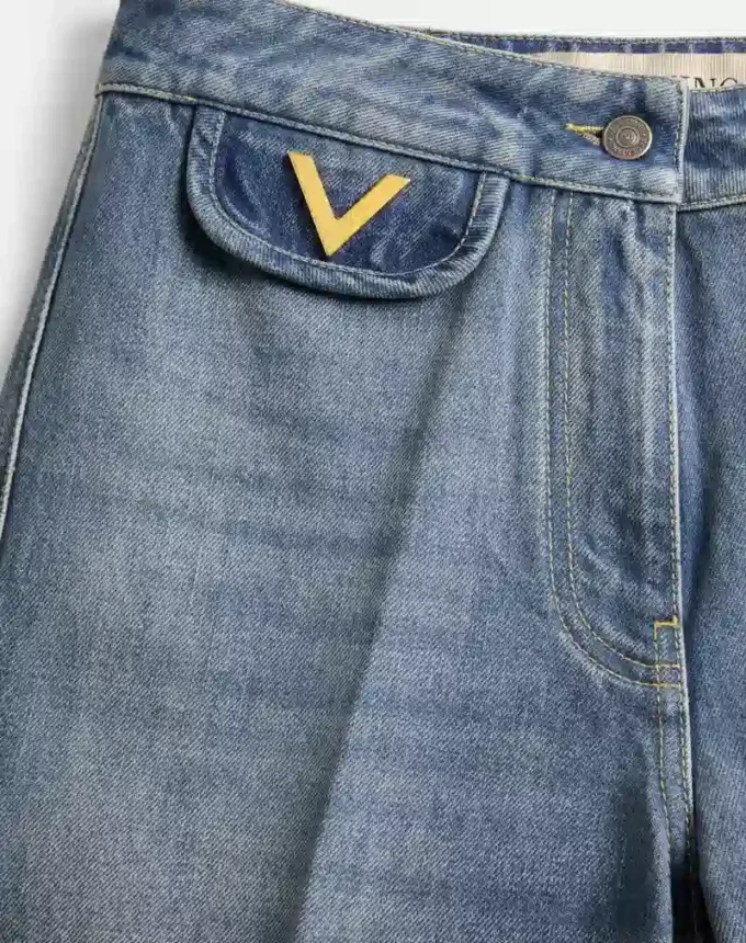 Pantaloni din denim Pantaloni din denim