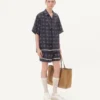 Pantaloni scurți bermuda din twill de mătase cu imprimeu Opticool pe toată suprafața