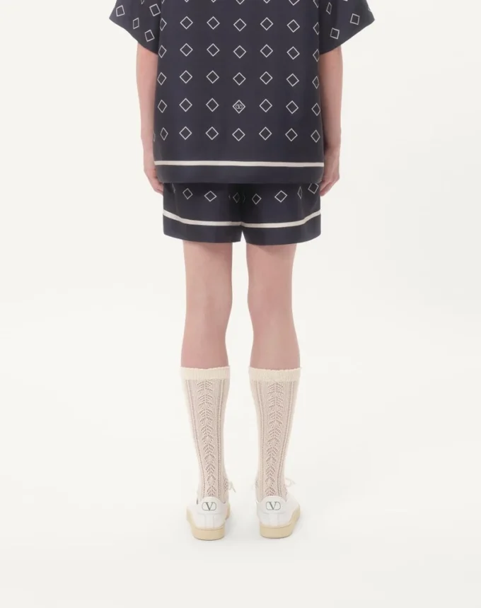 Pantaloni scurți bermuda din twill de mătase cu imprimeu Opticool pe toată suprafața