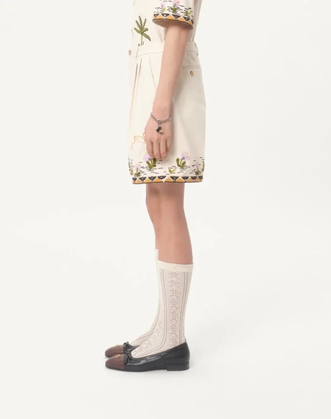 Pantaloni scurți din bumbac cu broderie florală și ornamente jacquard