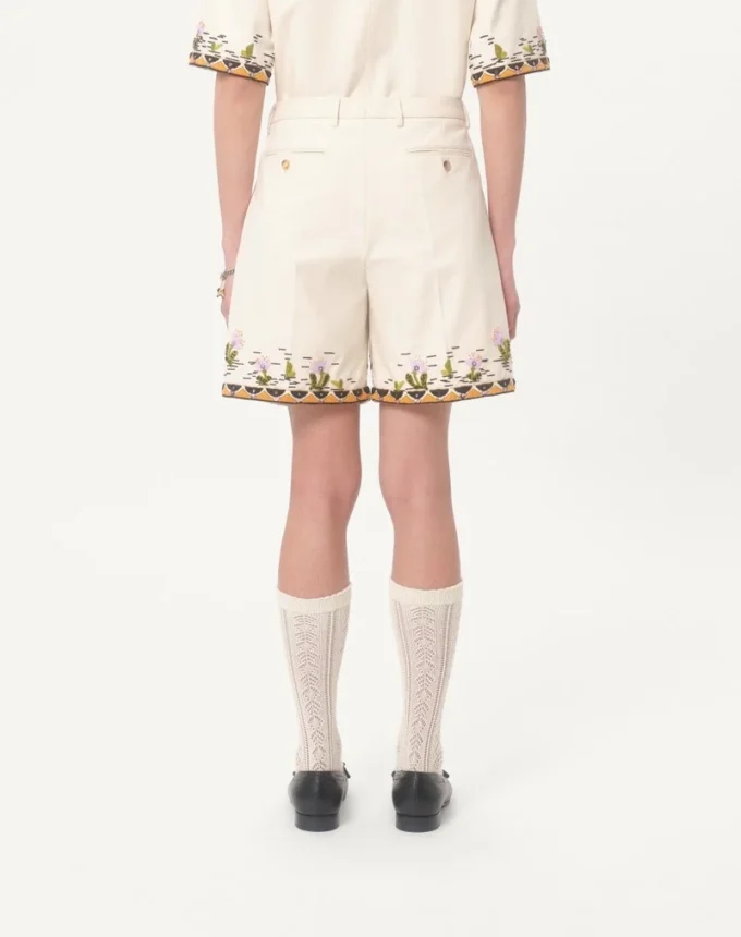 Pantaloni scurți din bumbac cu broderie florală și ornamente jacquard
