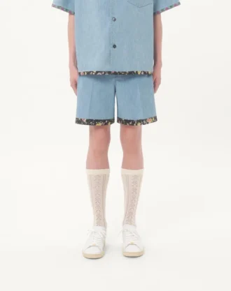 Pantaloni scurți din denim cu imprimeu floral pe tiv