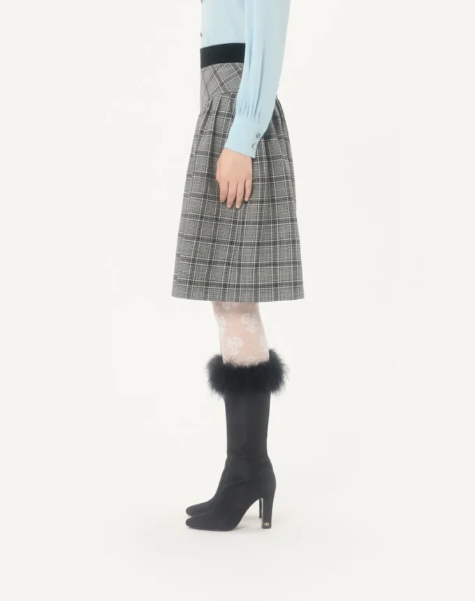Pantaloni scurți din lână cu model în carouri