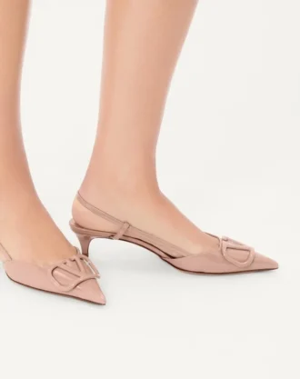 Pantofi cu baretă din piele lăcuită Vlogo Signature 40 mm / 1,6 in.