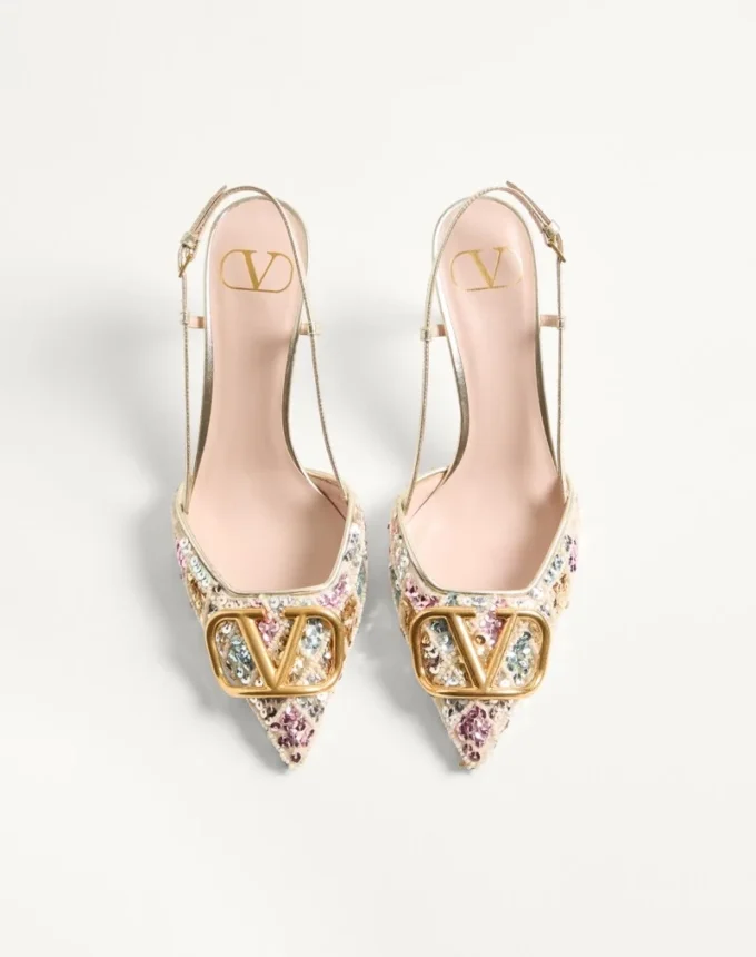 Pantofi cu decolteu și talpă înaltă VLogo Signature cu broderie Rhombelle 80 mm Pantofi cu decolteu și talpă înaltă VLogo Signature cu broderie Rhombelle 80 mm