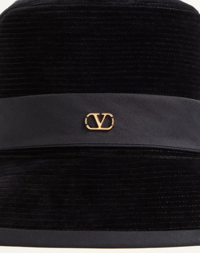 Pălărie din bumbac cu logo VLogo Signature. Pălărie din bumbac cu logo VLogo Signature.