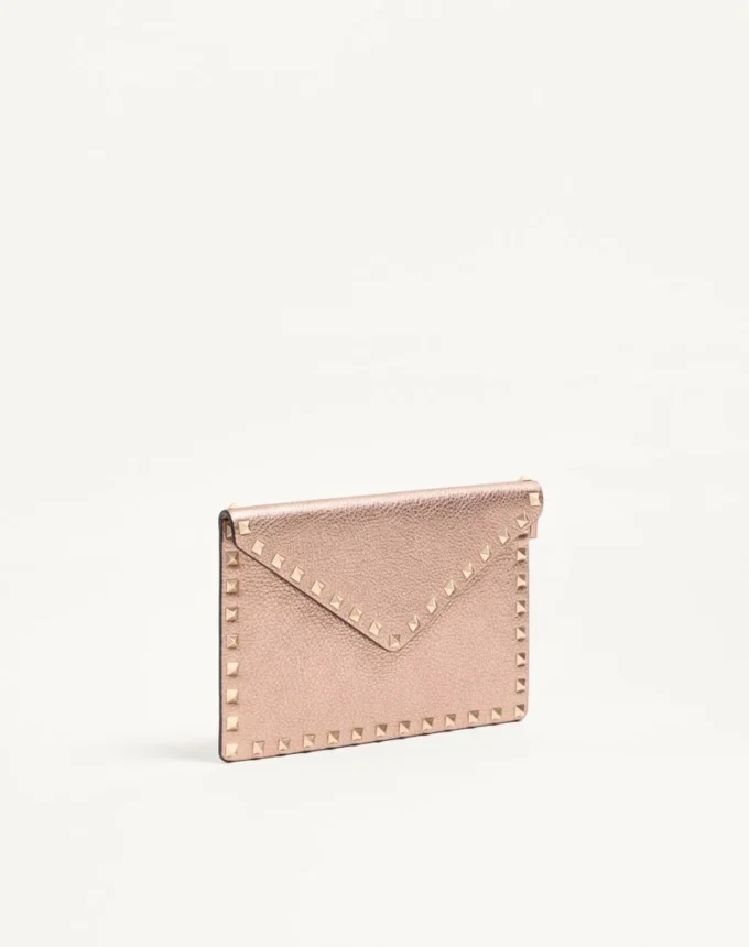 Pochetă Rockstud din piele de vițel granulată laminată Pochetă Rockstud din piele de vițel granulată laminată