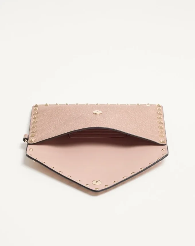 Pochetă Rockstud din piele de vițel granulată laminată Pochetă Rockstud din piele de vițel granulată laminată