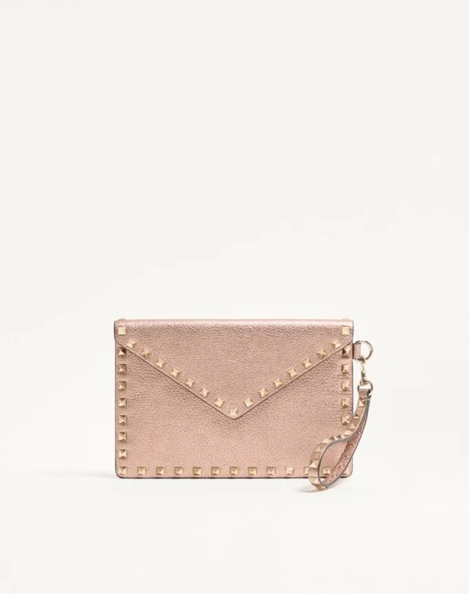 Pochetă Rockstud din piele de vițel granulată laminată Pochetă Rockstud din piele de vițel granulată laminată