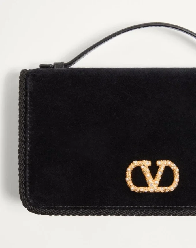 Portofel cu lanț din catifea cu logo-ul Vlogo Signature și logo-ul Jewel
