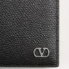 Portofel din piele de vițel granată cu detaliu VLogo Signature Portofel din piele de vițel granată cu detaliu VLogo Signature