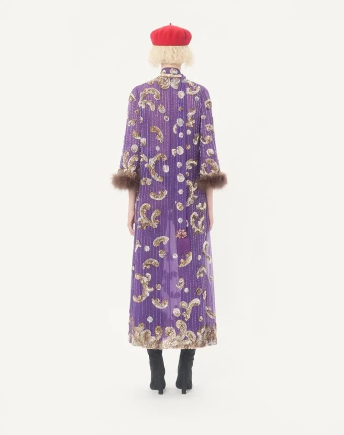 Rochie din șifon brodată cu pene Rochie din șifon brodată cu pene