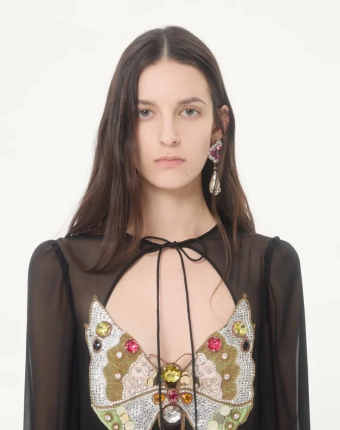 Rochie lungă din georgette brodată Rochie lungă din georgette brodată