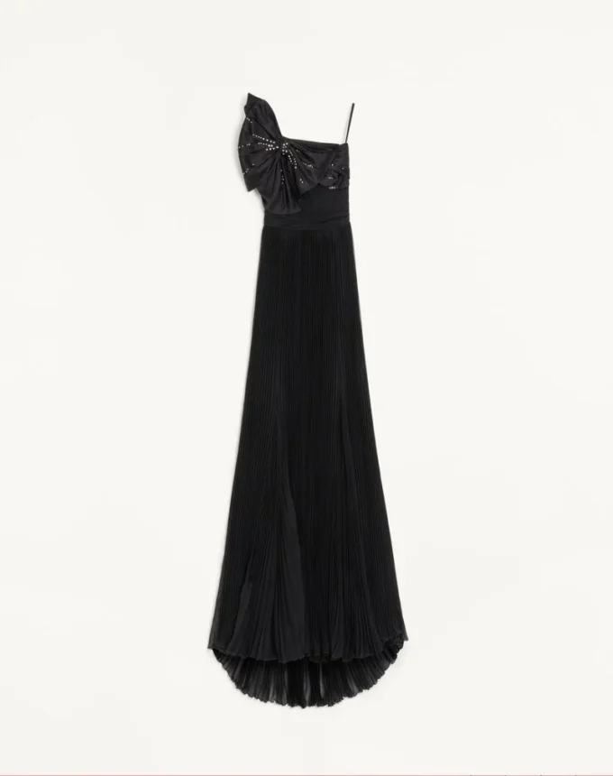 ROCHIE LUNGĂ DIN GEORGETTE UȘOARĂ BRODATĂ ROCHIE LUNGĂ DIN GEORGETTE UȘOARĂ BRODATĂ