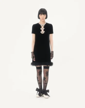 Rochie scurtă din catifea sablé brodată Rochie scurtă din catifea sablé brodată