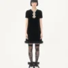 Rochie scurtă din catifea sablé brodată Rochie scurtă din catifea sablé brodată