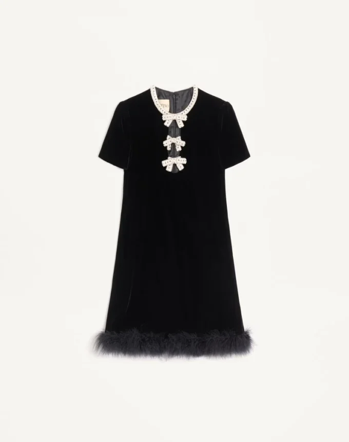 Rochie scurtă din catifea sablé brodată Rochie scurtă din catifea sablé brodată