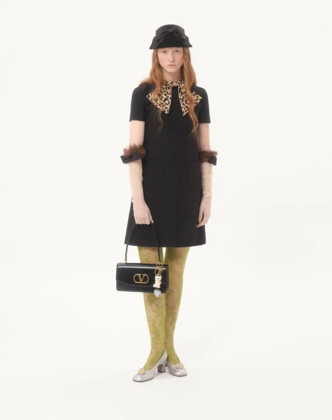 Rochie scurtă din crep couture Rochie scurtă din crep couture