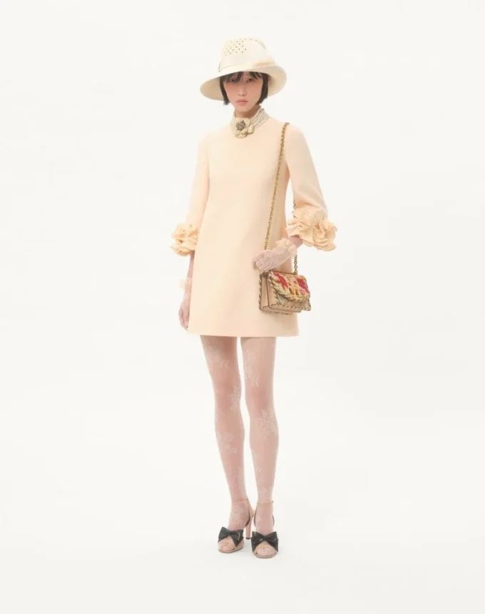 Rochie scurtă din crep couture
