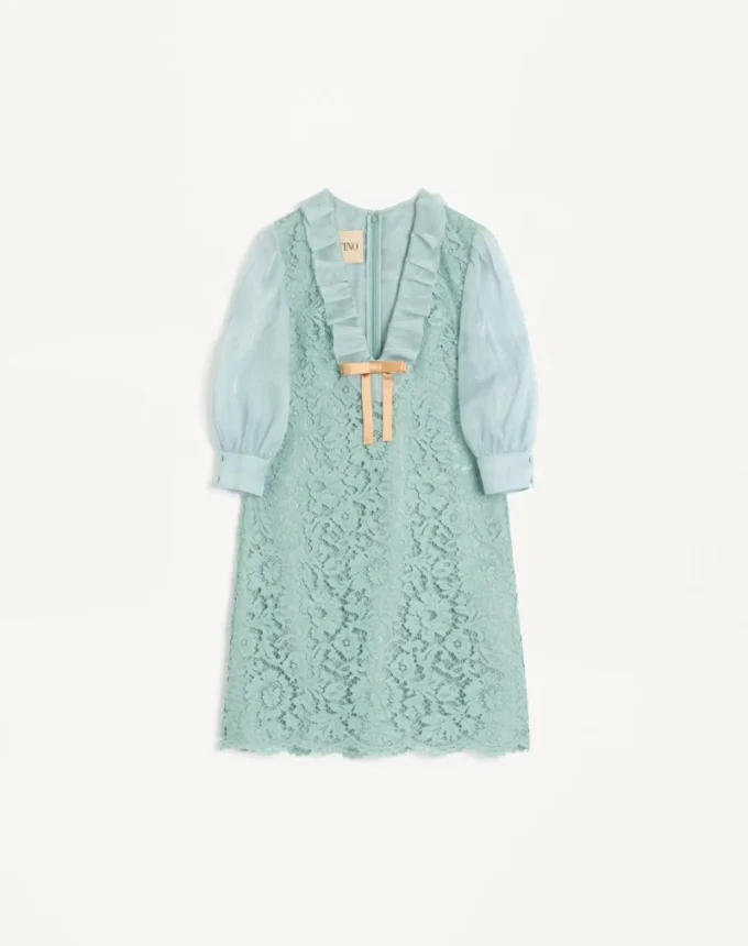 Rochie scurtă din dantelă groasă