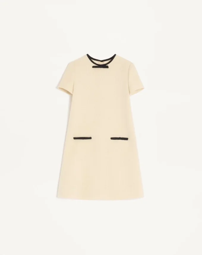 Rochie scurtă din tweed de lână simplu Rochie scurtă din tweed de lână simplu