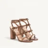 Sandale cu baretă din piele de vițel metalizată Rockstud, 90 mm