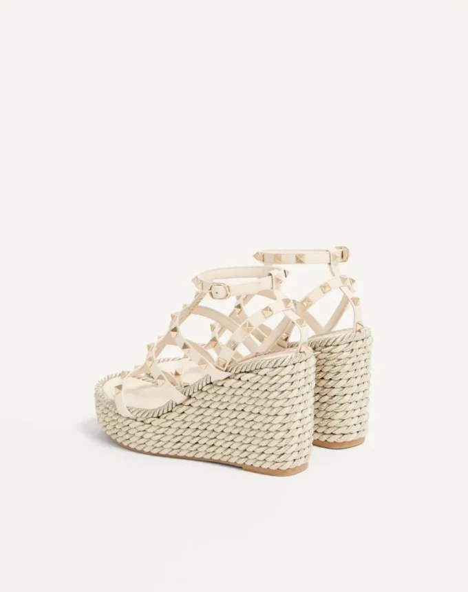 Sandale cu platformă din piele de vițel Rockstud cu curele 95 mm Sandale cu platformă din piele de vițel Rockstud cu curele 95 mm