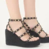 Sandale cu platformă și curea la gleznă Rockstud din piele de vițel 95 mm Sandale cu platformă și curea la gleznă Rockstud din piele de vițel 95 mm