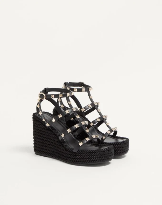 Sandale cu platformă și curea la gleznă Rockstud din piele de vițel 95 mm Sandale cu platformă și curea la gleznă Rockstud din piele de vițel 95 mm