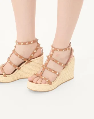 Sandale cu platformă Rockstud cu curele din piele de vițel 95 mm