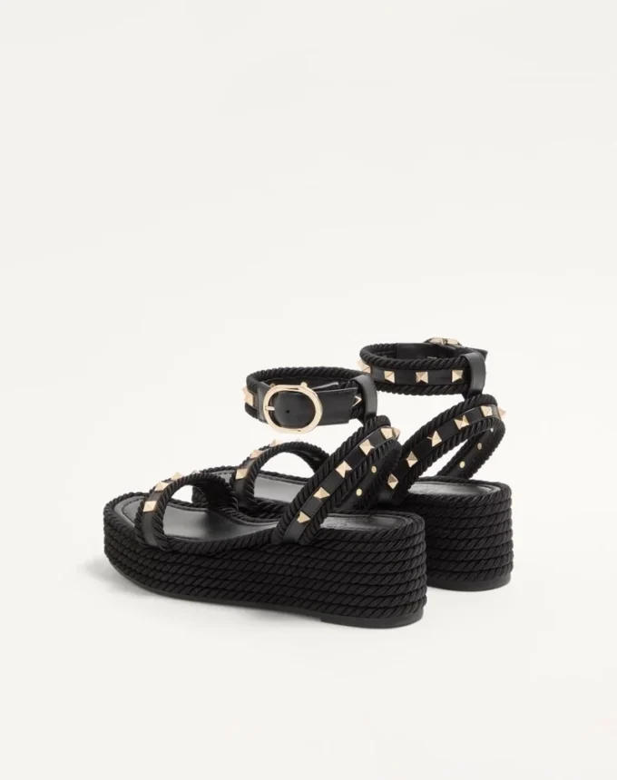 Sandale cu platformă Rockstud din piele de vițel 45 mm Sandale cu platformă Rockstud din piele de vițel 45 mm