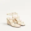 Sandale cu platformă Rockstud din piele de vițel cu broderie Cornely 80 mm Sandale cu platformă Rockstud din piele de vițel cu broderie Cornely 80 mm