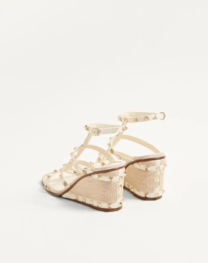 Sandale cu platformă Rockstud din piele de vițel cu broderie Cornely 80 mm Sandale cu platformă Rockstud din piele de vițel cu broderie Cornely 80 mm