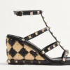 Sandale cu platformă Rockstud din piele de vițel cu broderie în carouri 80 mm Sandale cu platformă Rockstud din piele de vițel cu broderie în carouri 80 mm