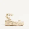 Sandale cu platformă Rockstud din piele nappa laminată 45 mm Sandale cu platformă Rockstud din piele nappa laminată 45 mm