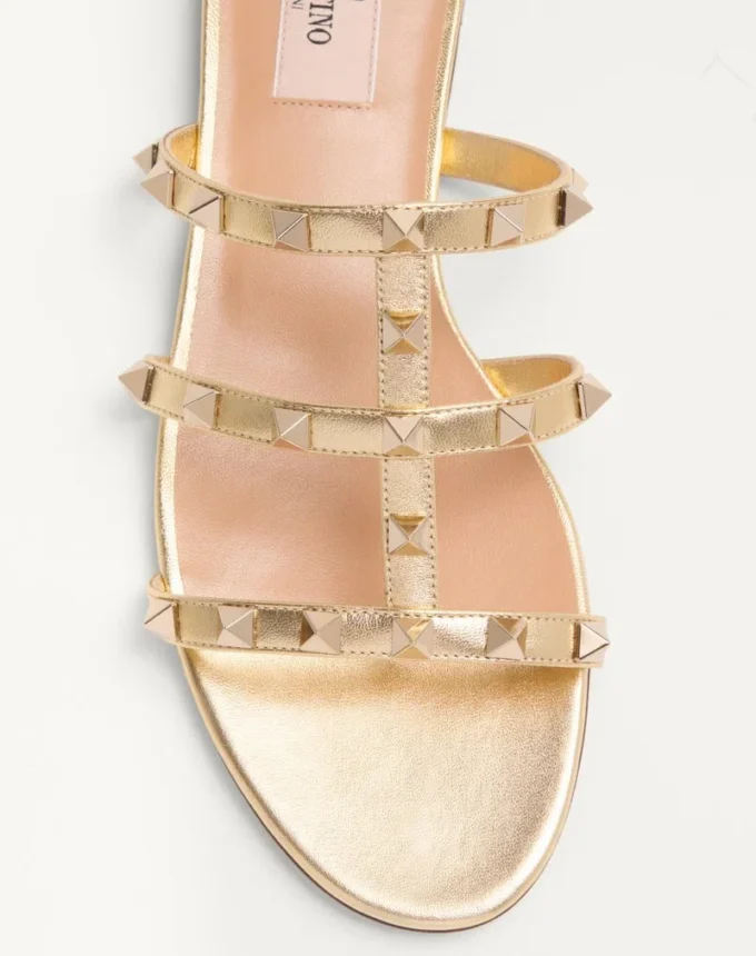 Sandale Rockstud din piele nappa laminată