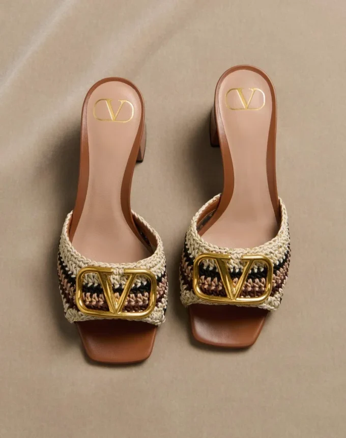 Sandale Vlogo Signature Slide cu broderie croșetată 60 mm Sandale Vlogo Signature Slide cu broderie croșetată 60 mm
