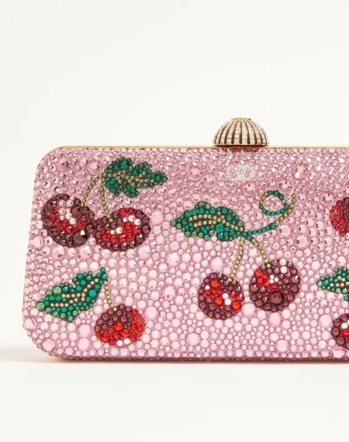Valentino Garavani Carry Secrets minaudiere cu motiv Cherryfic din strasuri
