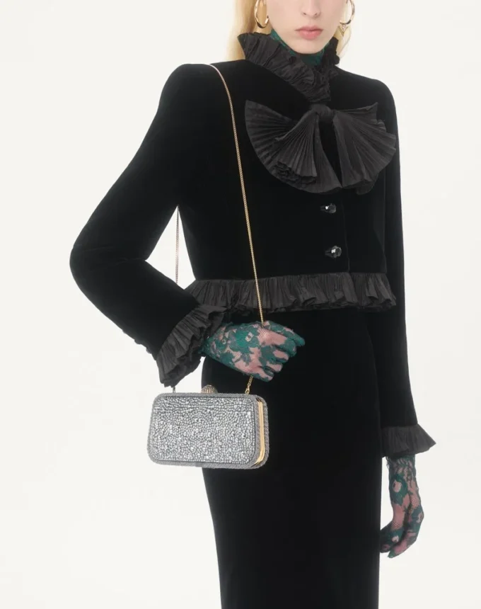 Valentino Garavani Carry Secrets Minaudiere cu strasuri Valentino Garavani Carry Secrets Minaudiere cu strasuri