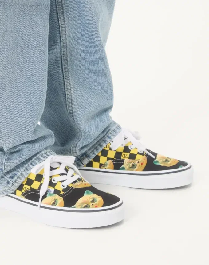 Valentino Garavani și Vans Adidași din țesătură cu talpă joasă, cu imprimeu VLogo Checkerboard și Le Chat De La Maison