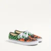 Valentino Garavani și Vans Adidași din țesătură cu talpă joasă, imprimeu VLogo Checkerboard și imprimeu Tropical Leaves Valentino Garavani și Vans Adidași din țesătură cu talpă joasă, imprimeu VLogo Checkerboard și imprimeu Tropical Leaves