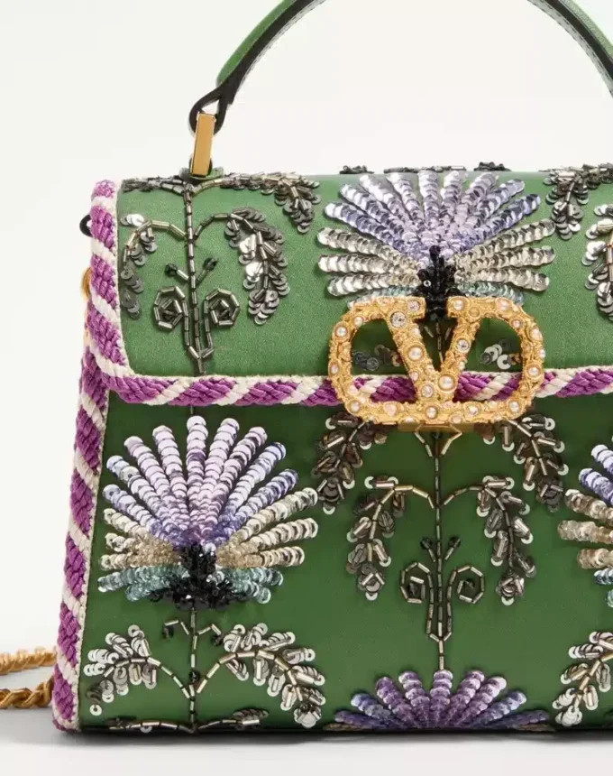 Valentino Garavani Mini Vsling Geantă de mână brodată cu logo bijuterie Valentino Garavani Mini Vsling Geantă de mână brodată cu logo bijuterie